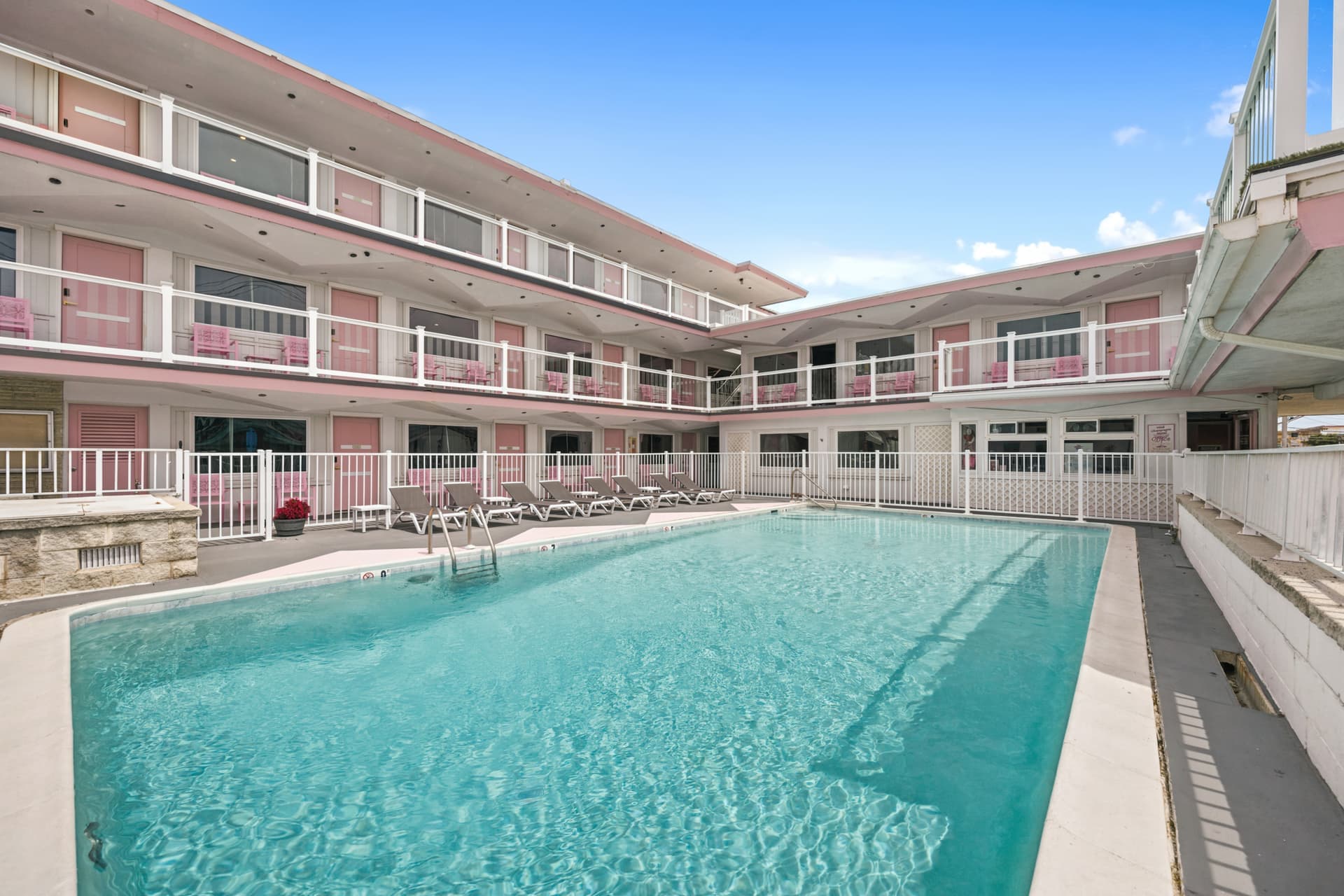 Pink Champagne Boutique Motel